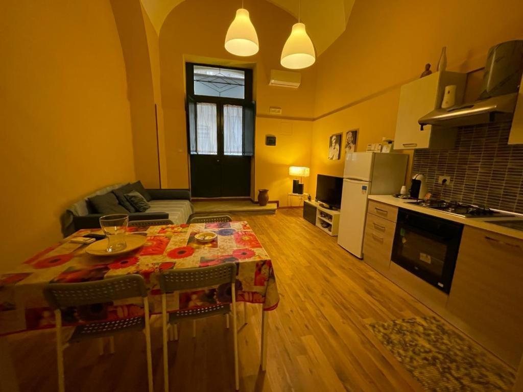 Verdi 49 Holiday Home Catania Luaran gambar